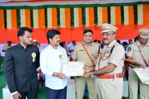 ప్రతిభకు పట్టం