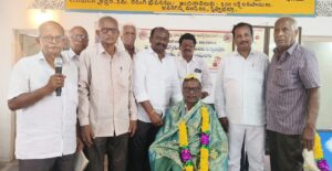సమాజ అభ్యున్నతిలో ఉపాధ్యాయుల సేవలు మరువలేనివి.